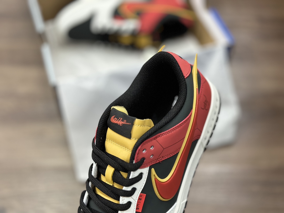 300 NIKE SB Dunk Low 圣斗士星矢 低帮休闲运动鞋 ZD2356-160