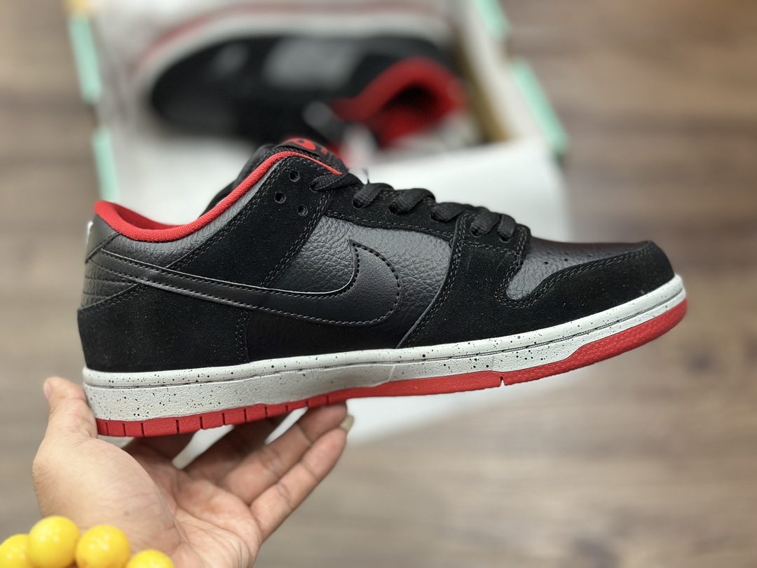 220 NIKE SB Dunk Low 黑红低帮休闲运动鞋 304292-050