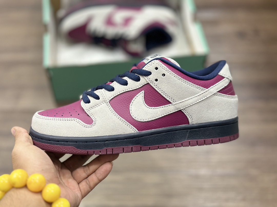 220 Nike  SB Dunk Low 低帮休闲板鞋  BQ6817-001