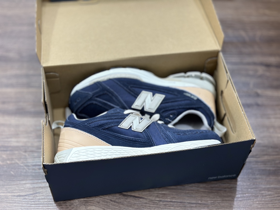 240 新百伦New Balance 1906系列复古老爹风休闲运动慢跑鞋 M1906FB