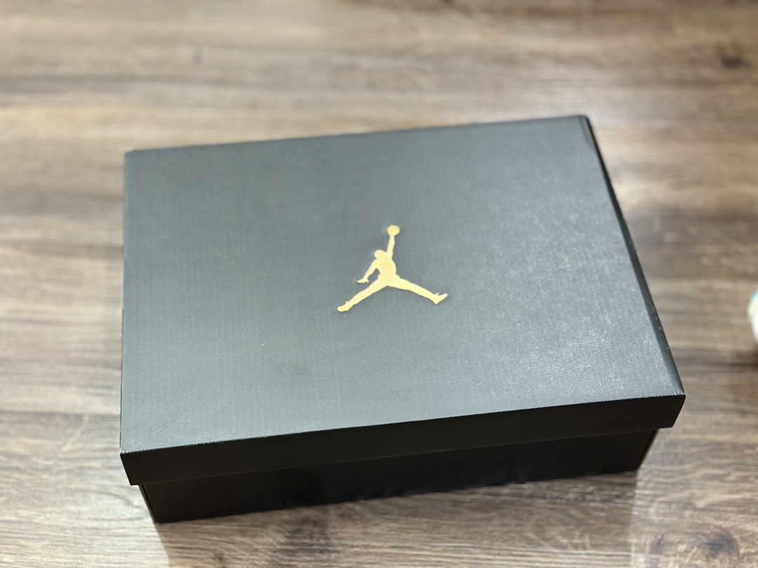 300 Michelle Wie West x Jordan Air Jordan 1High Golf 白粉脚趾 FV3565-100