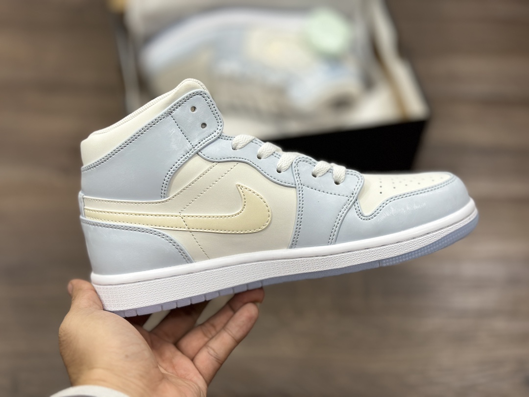 220 Air Jordan 1 Mid 蓝白 中帮 AJ1 篮球鞋 FQ9117-400