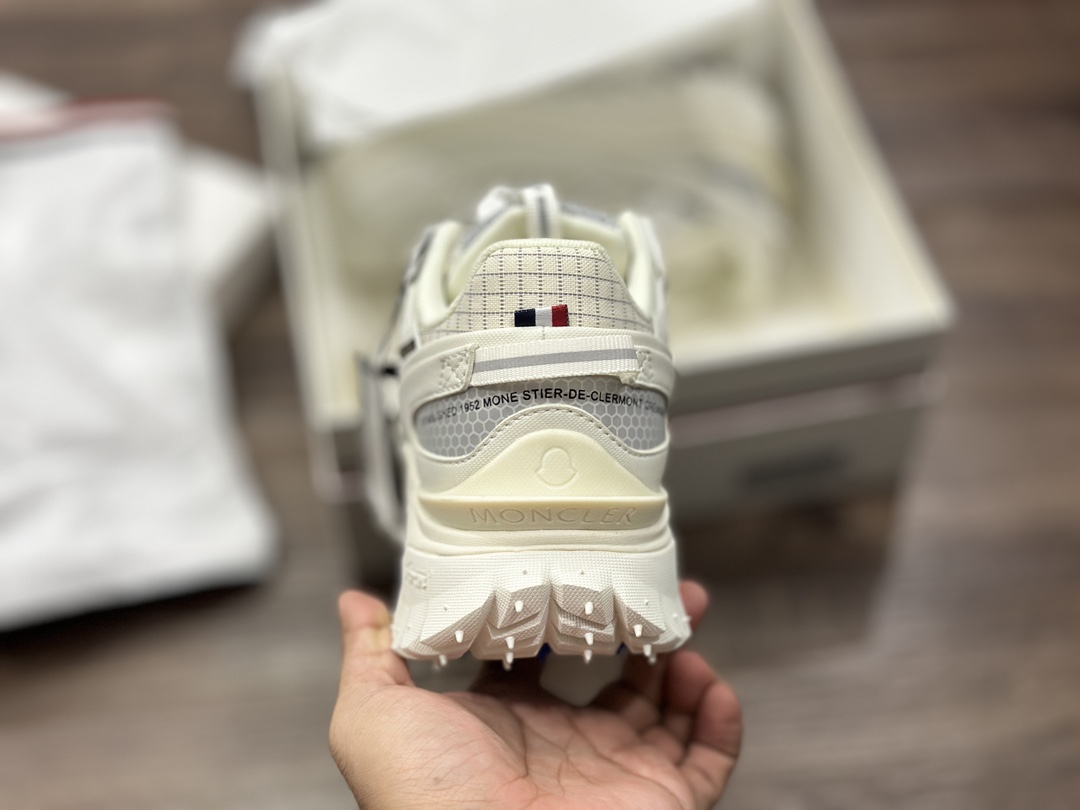 550 Moncler Trailgrip Gore-Tex 蒙口越野旅行系列