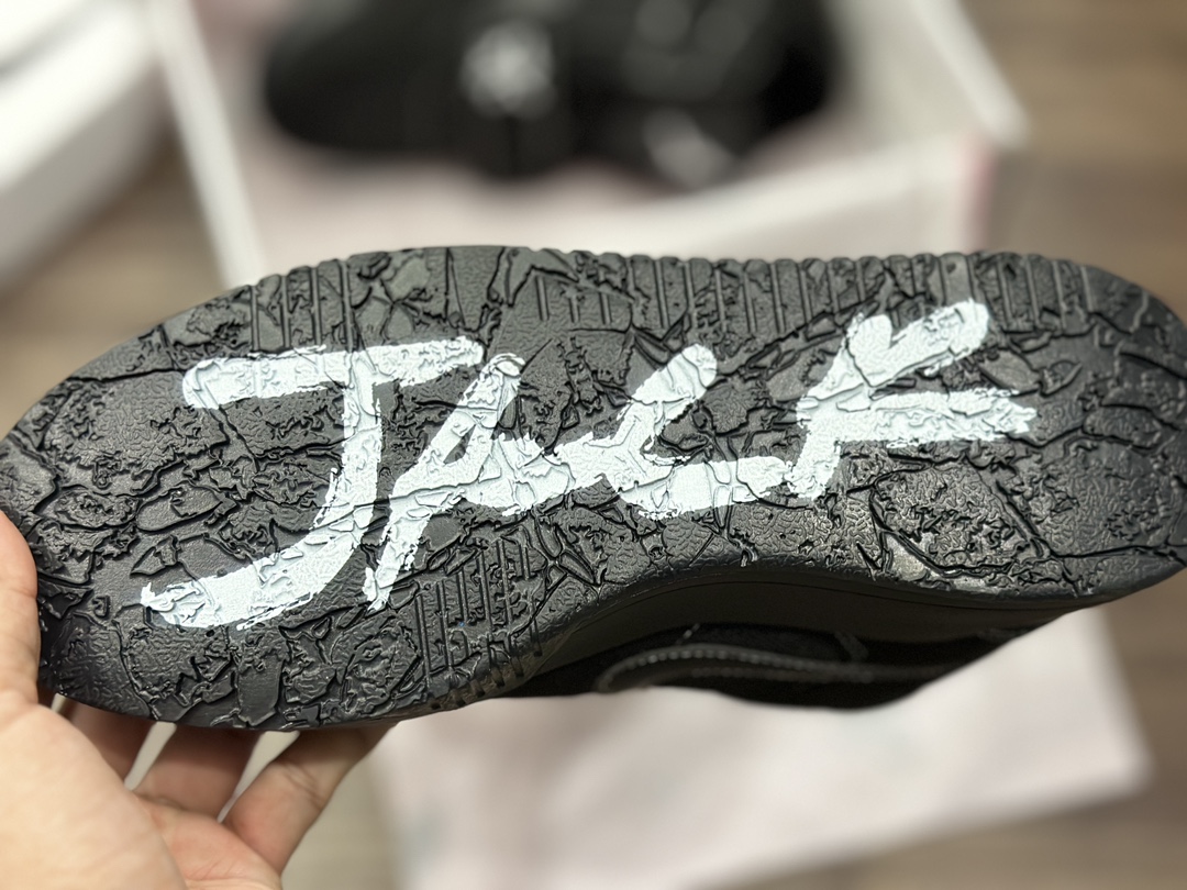 200 TS联名 x Jordan 全黑 新倒钩 Travis Scott x Jordan Cut The Check TR 签名篮球鞋 FZ8117-010