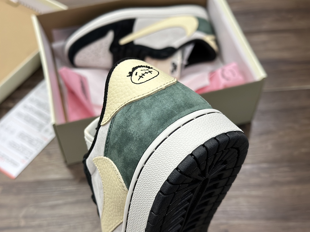 220 Fragment x TS x Air Jordan 1 Low 三方联名倒钩低帮 篮球鞋 DM7866-678