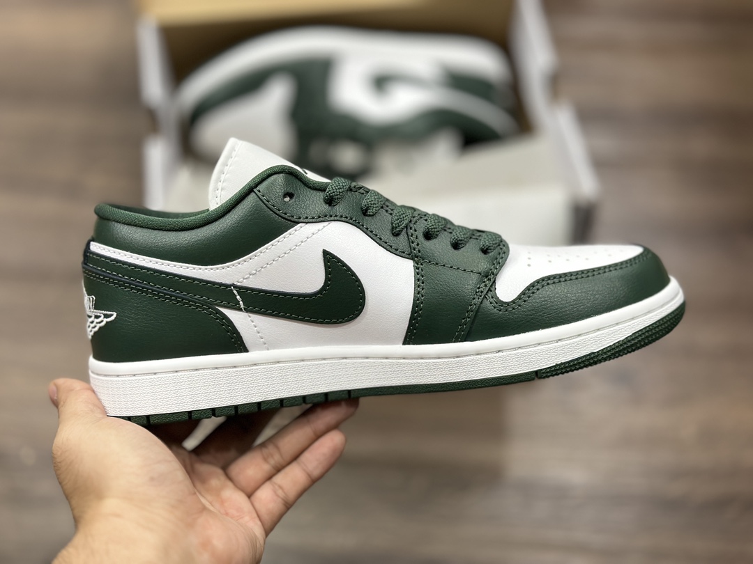 240 Air Jordan 1 Low AJ1 乔1 低帮休闲板鞋 DC0774-113