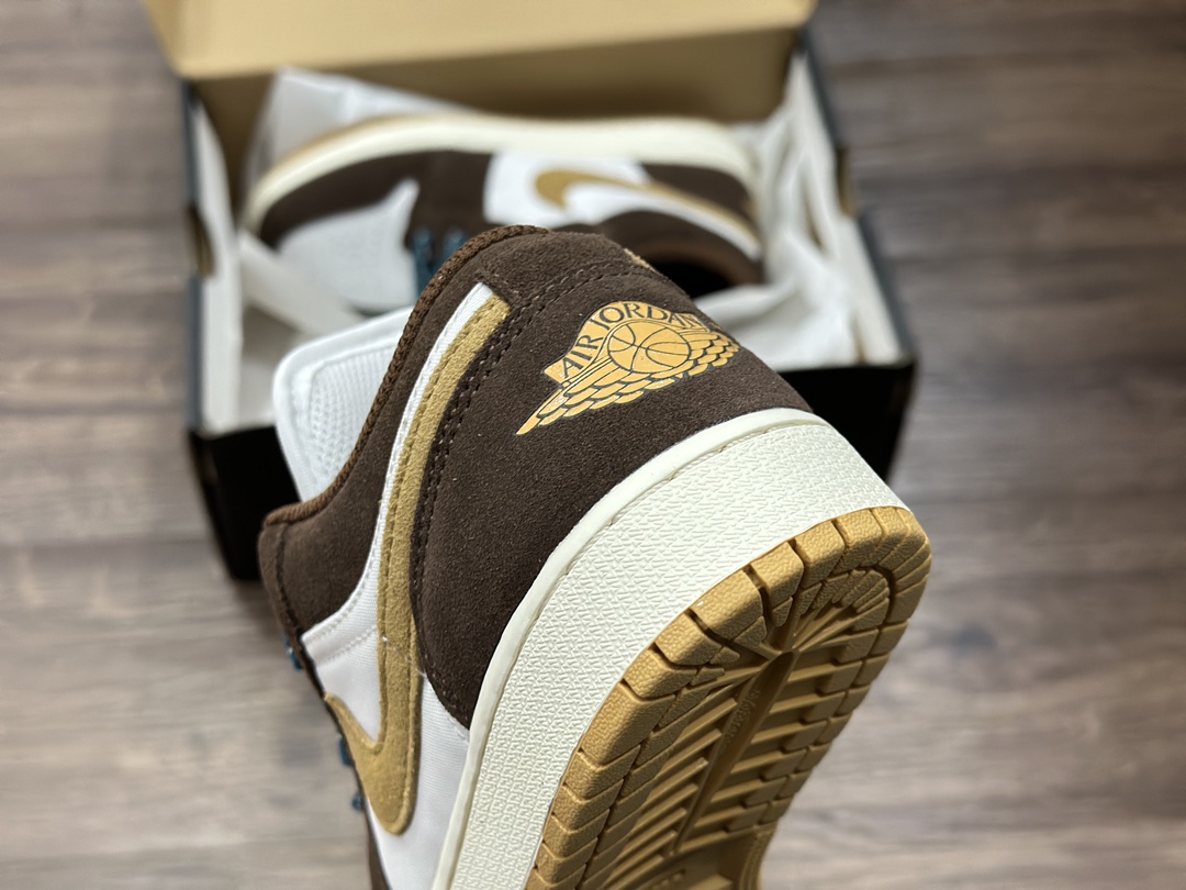 240 Air Jordan 1 Low AJ1 乔1 低帮休闲板鞋 FB2216-200