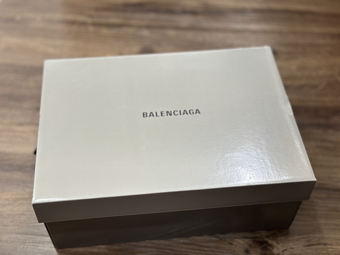 400 Balenciaga巴黎世家 CARGO 圆头系带 白红 做旧 老爹鞋