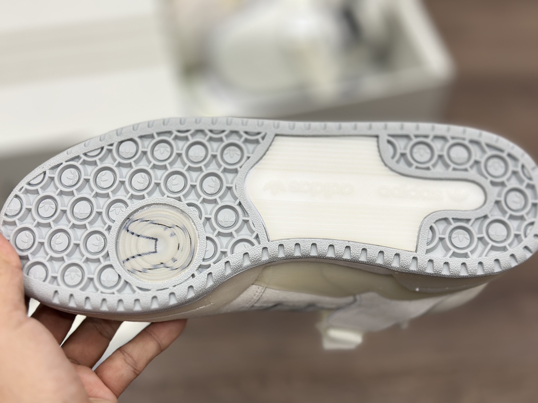 280 Bunny x adidas Forum Low 机能魔术贴礼盒 兔 HQ2153