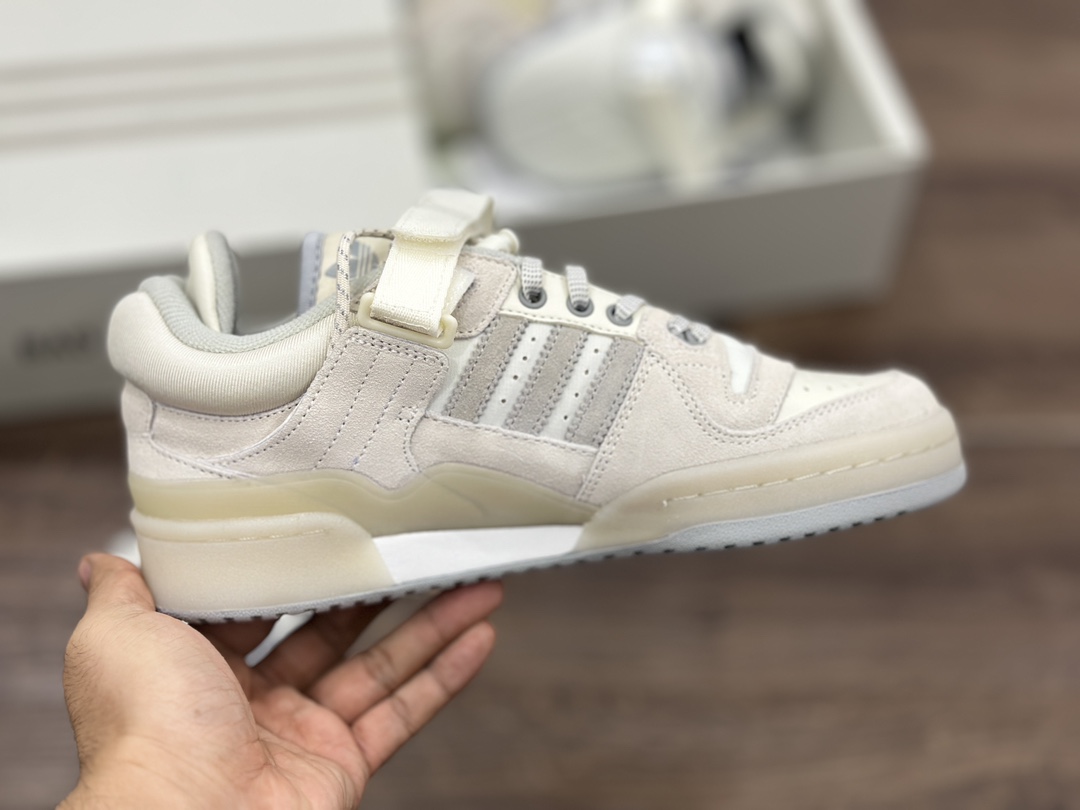 280 Bunny x adidas Forum Low 机能魔术贴礼盒 兔 HQ2153