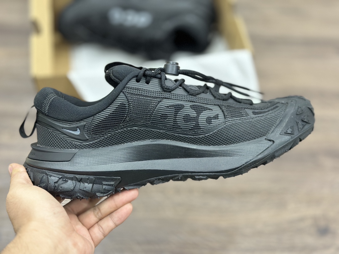 200 Nike  ACG Mountain Fly 2 Low GTX SE 户外登山运动鞋  HF6245-001