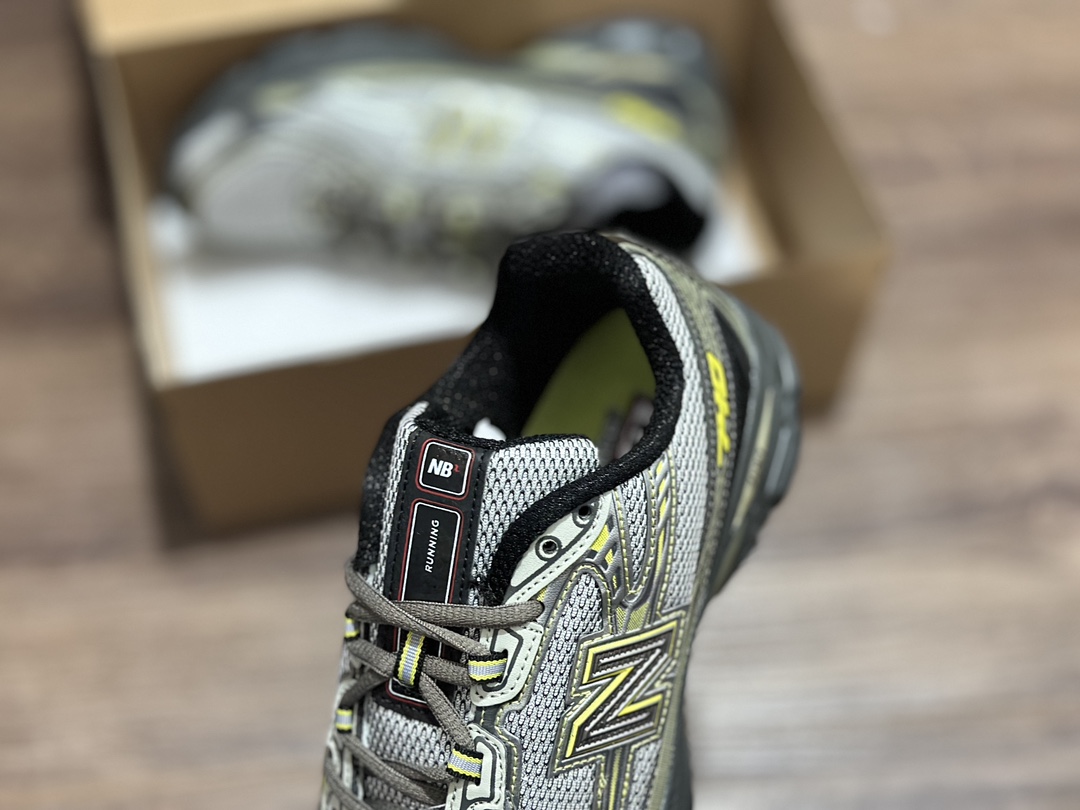 New Balance 740. The entire shoe body is based on gray and white mesh fabric WR740BY