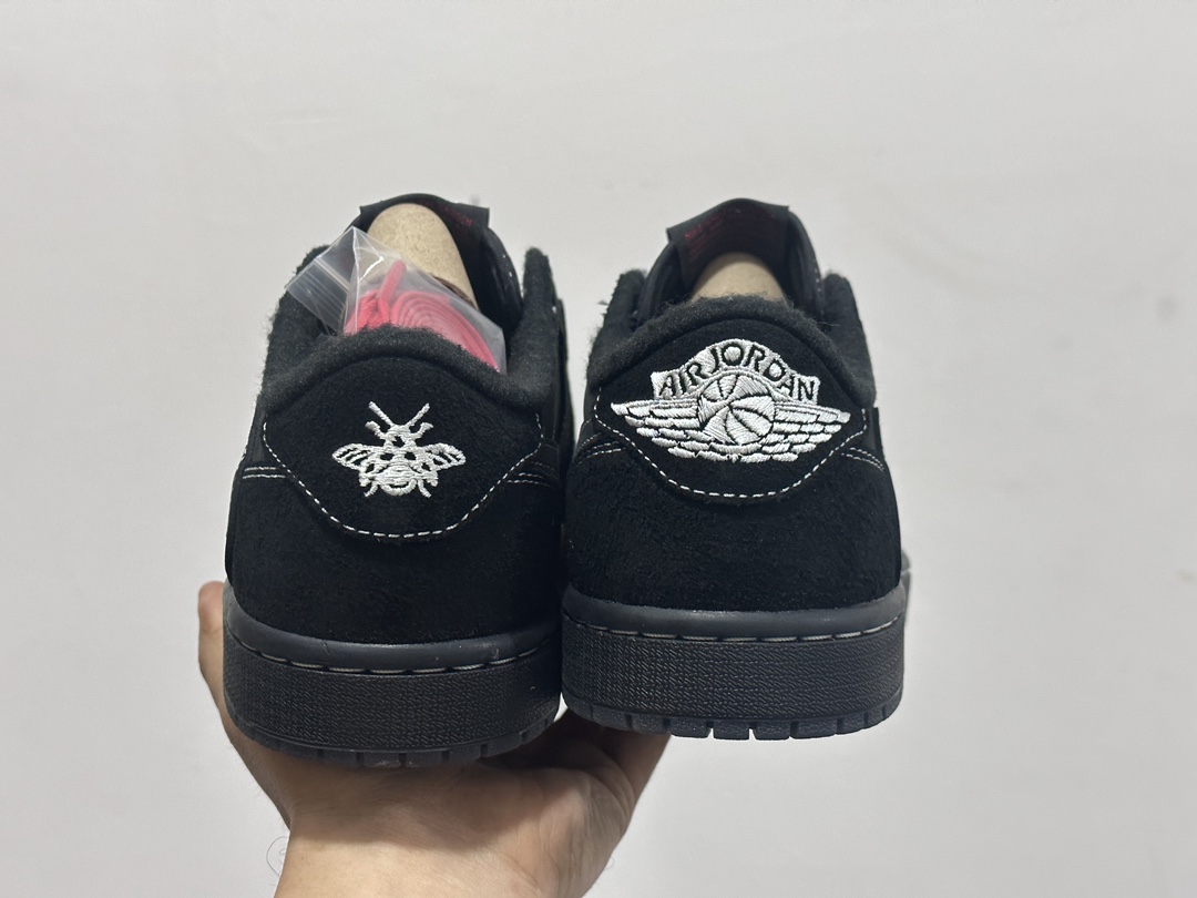 400 Travis Scott × Jordan Air Jordan 1 Low OG SP 黑武士  DM7866-001