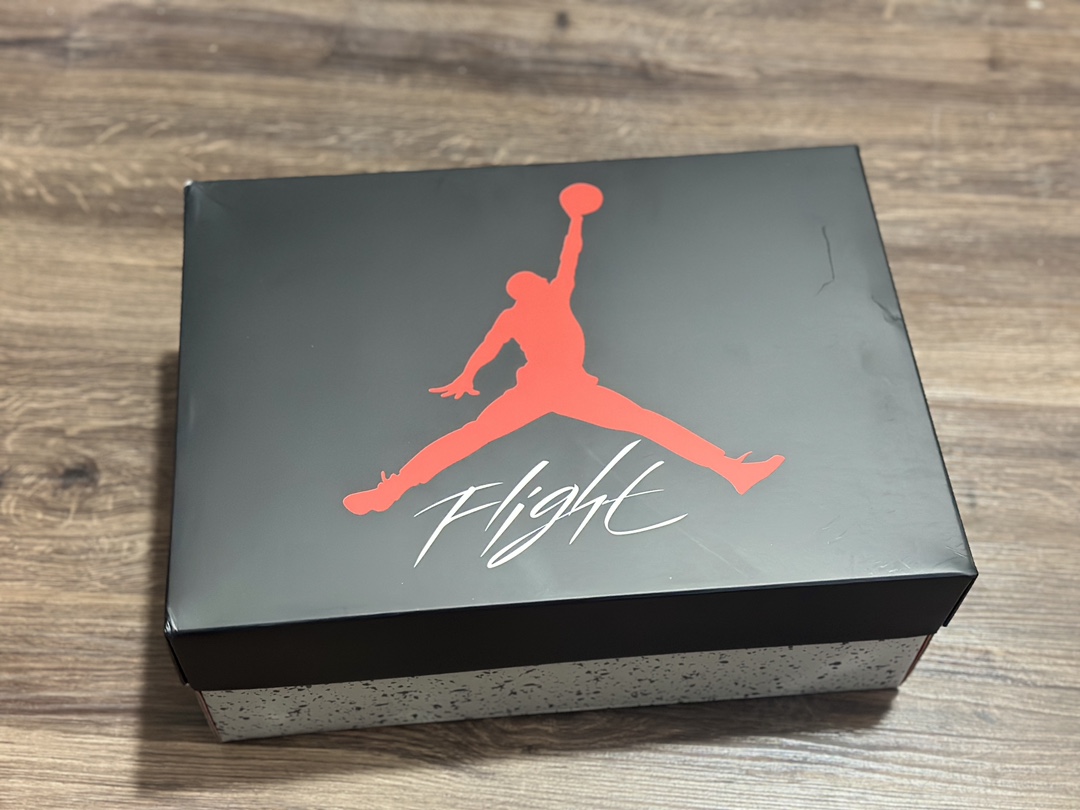 240 TNT Air Jordan 4 Retro " Hot Lava " 黑棕  AQ9129-002