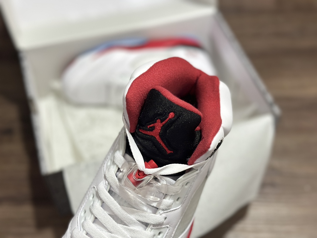 380 Air Jordan AJ5 Retro 流川枫 乔5 篮球鞋 136027-120