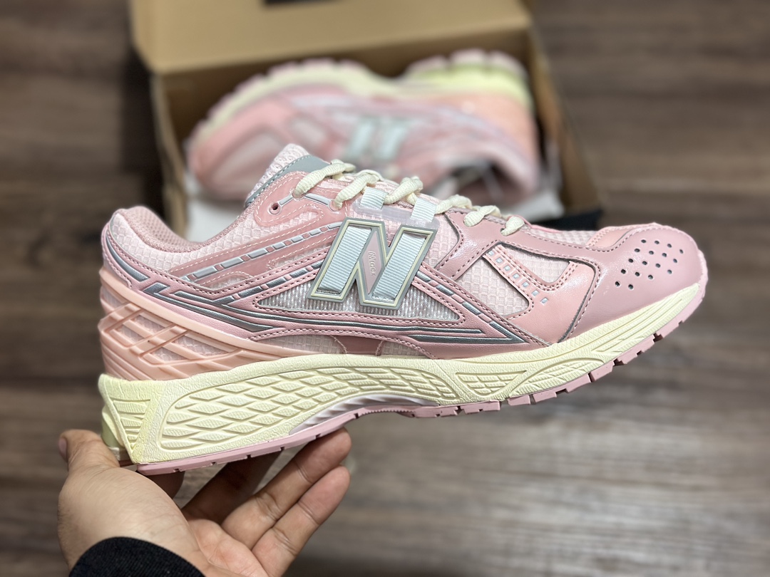 220  New Balance 1906系列复古老爹风休闲运动慢跑鞋  M1906NLN