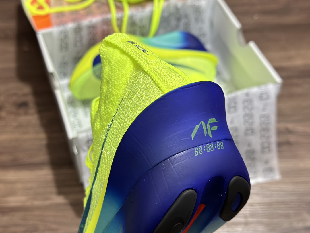 300 Nk Zoom VaporFly Next"Prototype" 2024年全新超级马拉松跑鞋  FD8311-700