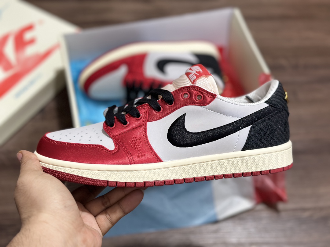 220 Air Jordan 1 AJ1 Low 乔丹 低帮 丝绸白黑红 FN0432-100