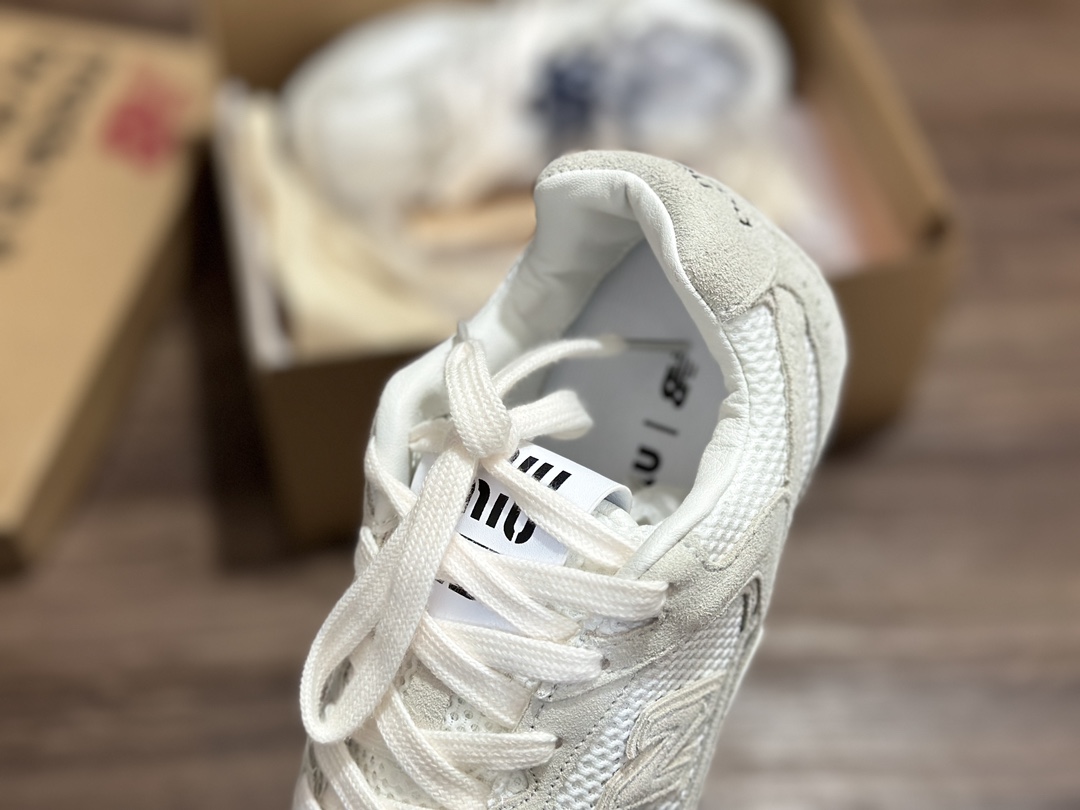 260 缪缪MiuMiu x NB新百伦New Balance 530 SL系列低帮慢跑鞋“联名翻毛卡其鞋带” 杏牛猄 5E165E_Z5O_F0379_F_D005