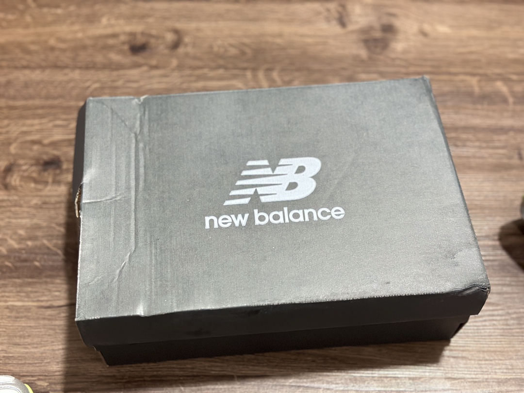 240 New Balance 新百伦 纯白 U9060AGT 复古休闲慢跑鞋