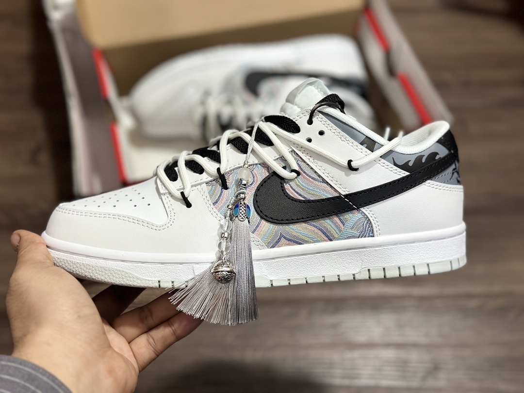 280 NIKE SB Dunk Low 龙年限定 龙年行大运低帮休闲运动鞋 FV0831-101