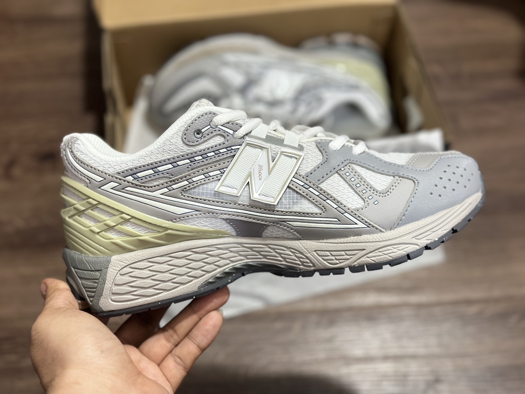 220 New Balance 1906系列复古老爹风休闲运动慢跑鞋 M1906NB