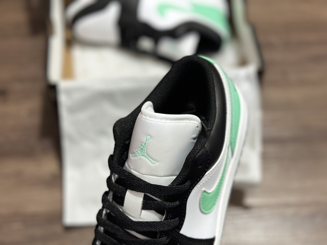 240 Air Jordan 1 Low AJ1 黑白薄荷绿 低帮休闲板鞋 553558-131