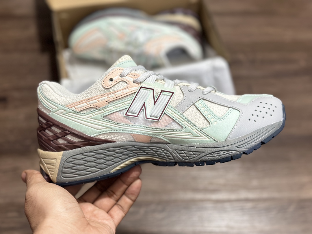 220 New Balance 1906系列复古老爹风休闲运动慢跑鞋  M1906ND