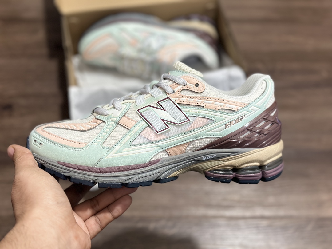 220 New Balance 1906系列复古老爹风休闲运动慢跑鞋  M1906ND