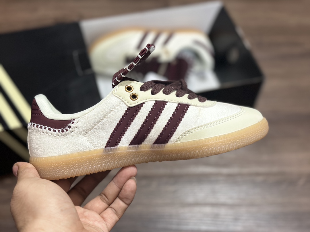 180 阿迪达斯Adidas originals Gazelle Indoor 黑马毛德训低帮复古轻便休闲板鞋 IE0586