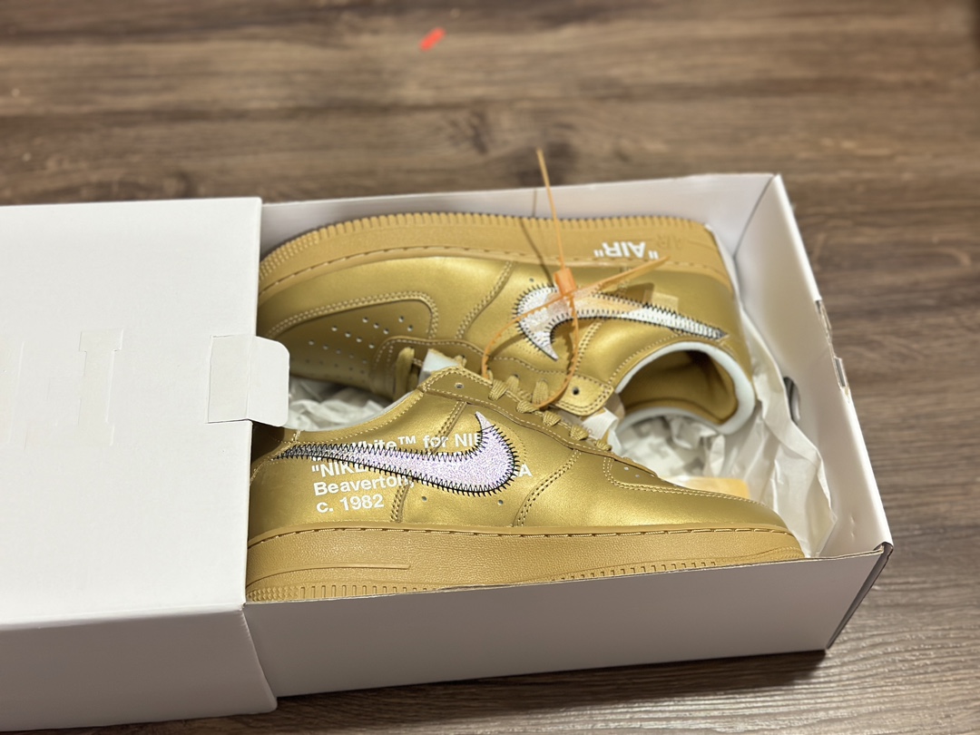 320 OFF-White x Nike Air Force 1 OW 金色联名空军一号低帮运动板鞋 AO4297-800