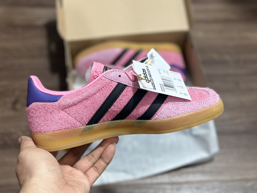 180 阿迪达斯Adidas originals Gazelle Indoor 粉色德训低帮复古轻便休闲板鞋 IE7002