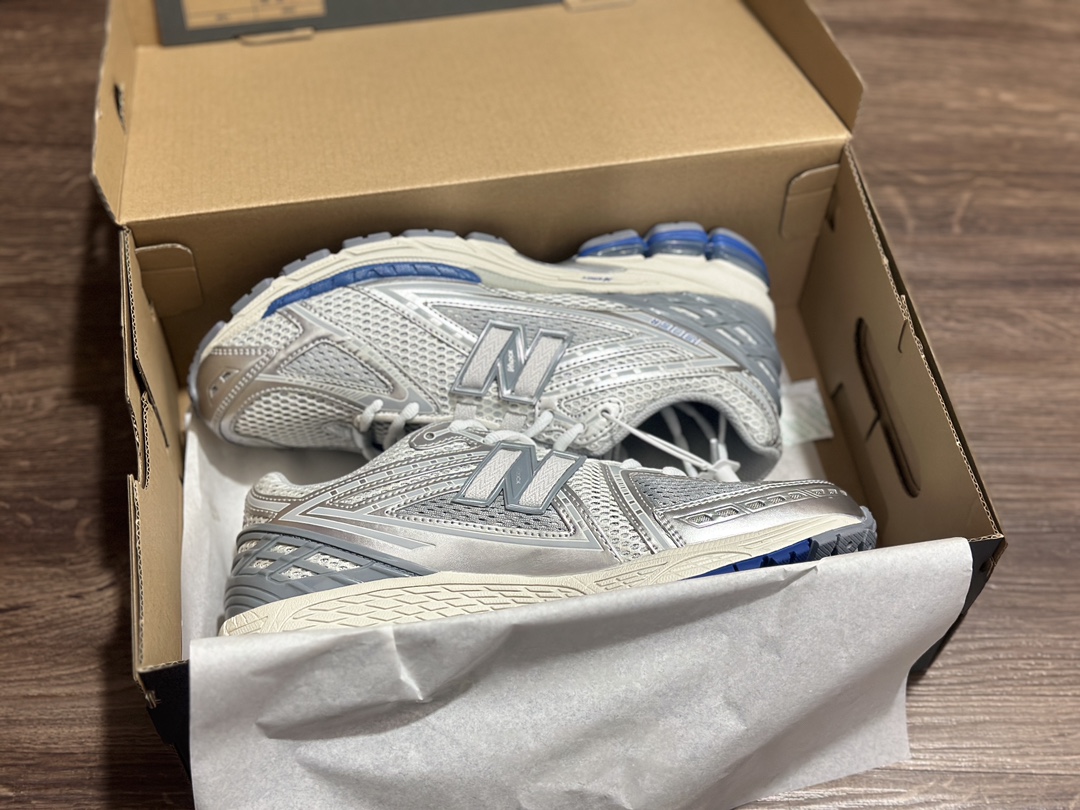 220 New Balance 1906系列复古老爹风休闲运动慢跑鞋  M1906RQA