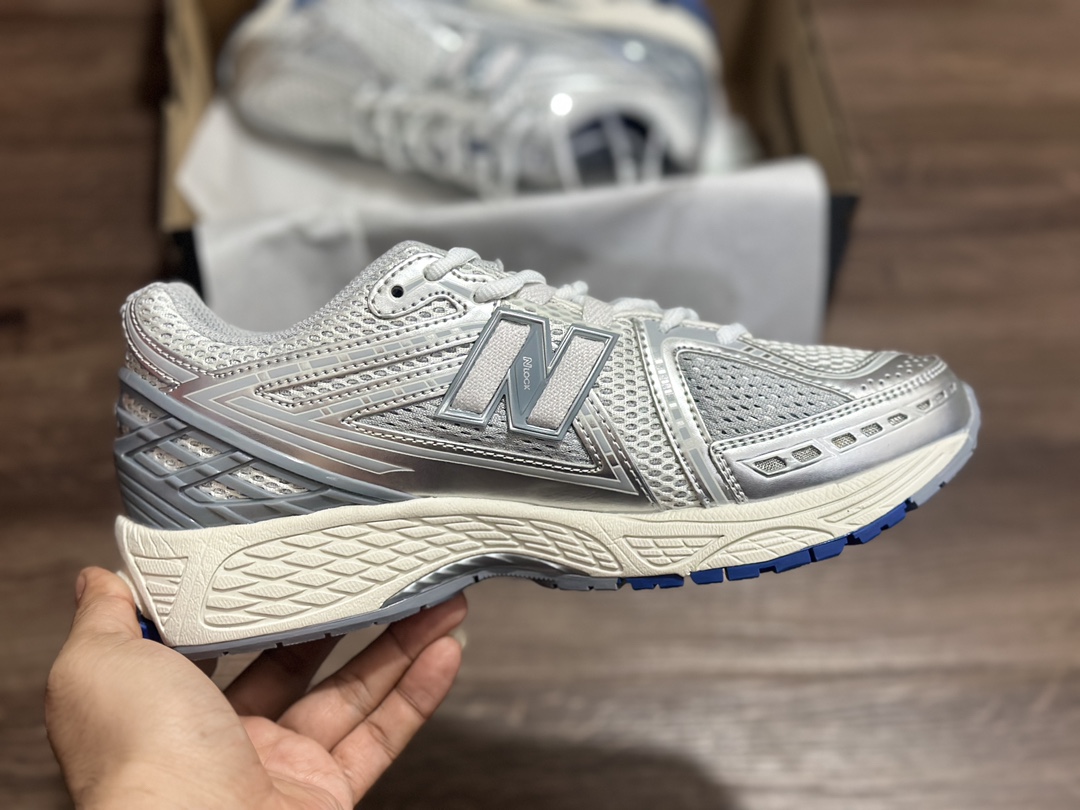 220 New Balance 1906系列复古老爹风休闲运动慢跑鞋  M1906RQA