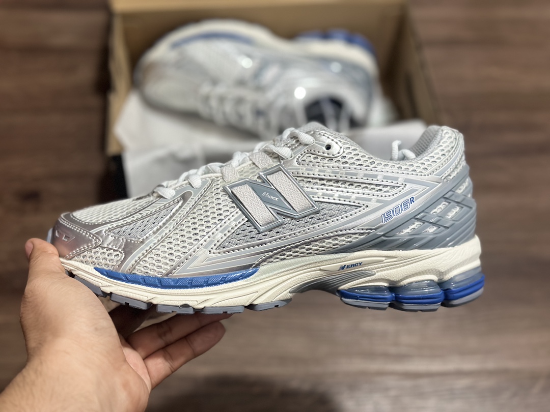 220 New Balance 1906系列复古老爹风休闲运动慢跑鞋  M1906RQA