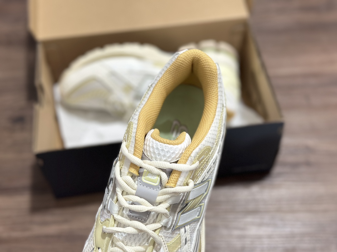 220 New Balance 1906系列复古老爹风休闲运动慢跑鞋  M1906NLY