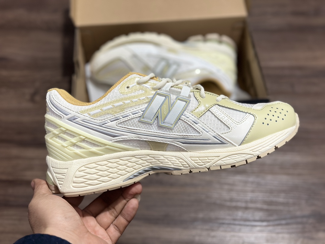 220 New Balance 1906系列复古老爹风休闲运动慢跑鞋  M1906NLY