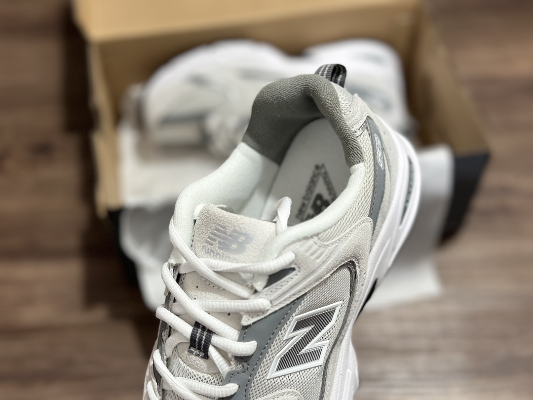 180 New Balance 新百伦 MR530CB 复古休闲慢跑鞋 MR530CB