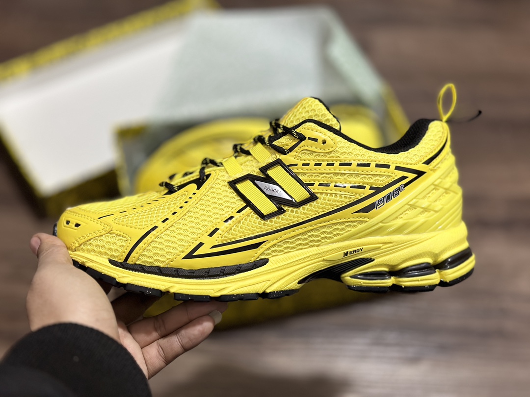 220 New Balance 1906系列复古老爹风休闲运动慢跑鞋  M1906RGA