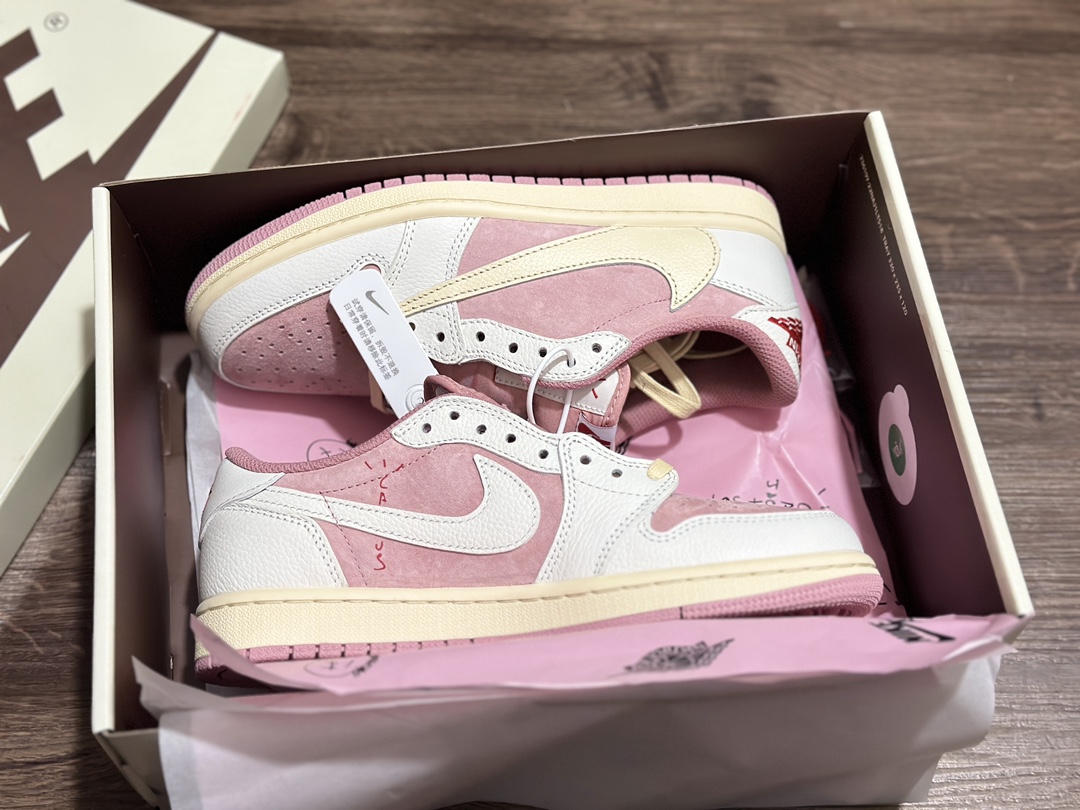 Travis Scott x Air Jordan 1 Low OG AJ1 Jordan 1 Pink Inverted Hook Low Top DM7866-600