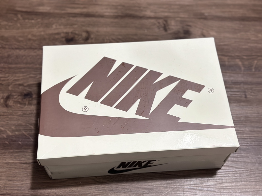 Travis Scott x Air Jordan 1 Low OG AJ1 Jordan 1 Pink Inverted Hook Low Top DM7866-600