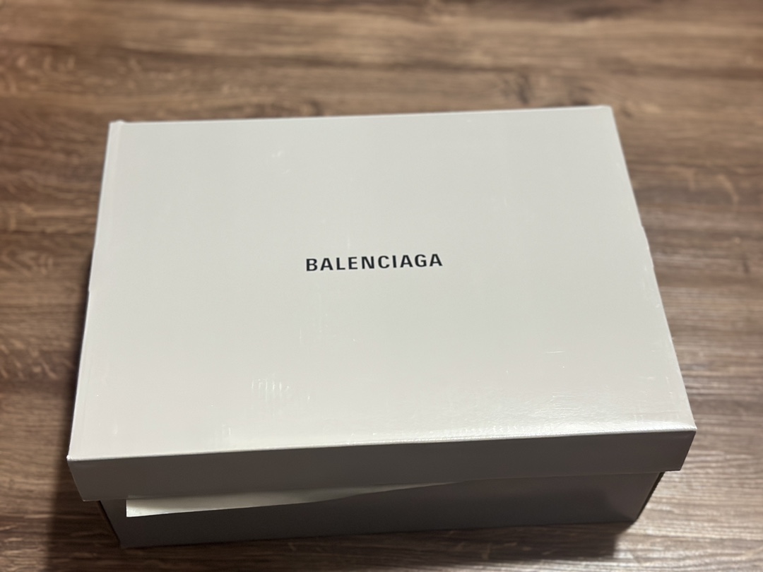 500 巴黎世家BALENCIAGA Runner Sneaker 3.0慢跑系列 779064 W3RXP 9074