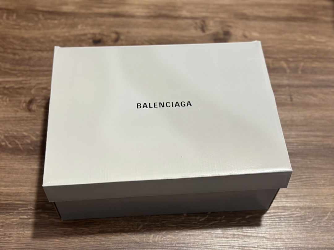 380 Balenciaga 巴黎世家 Circuit 透气网面休闲鞋