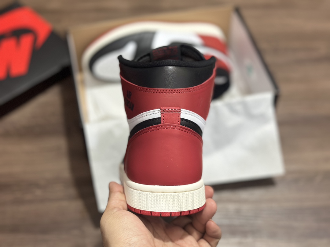 260 Air Jordan 1 Retro "Black Toe Reimagined"MJ签名黑脚趾 DZ5485-106