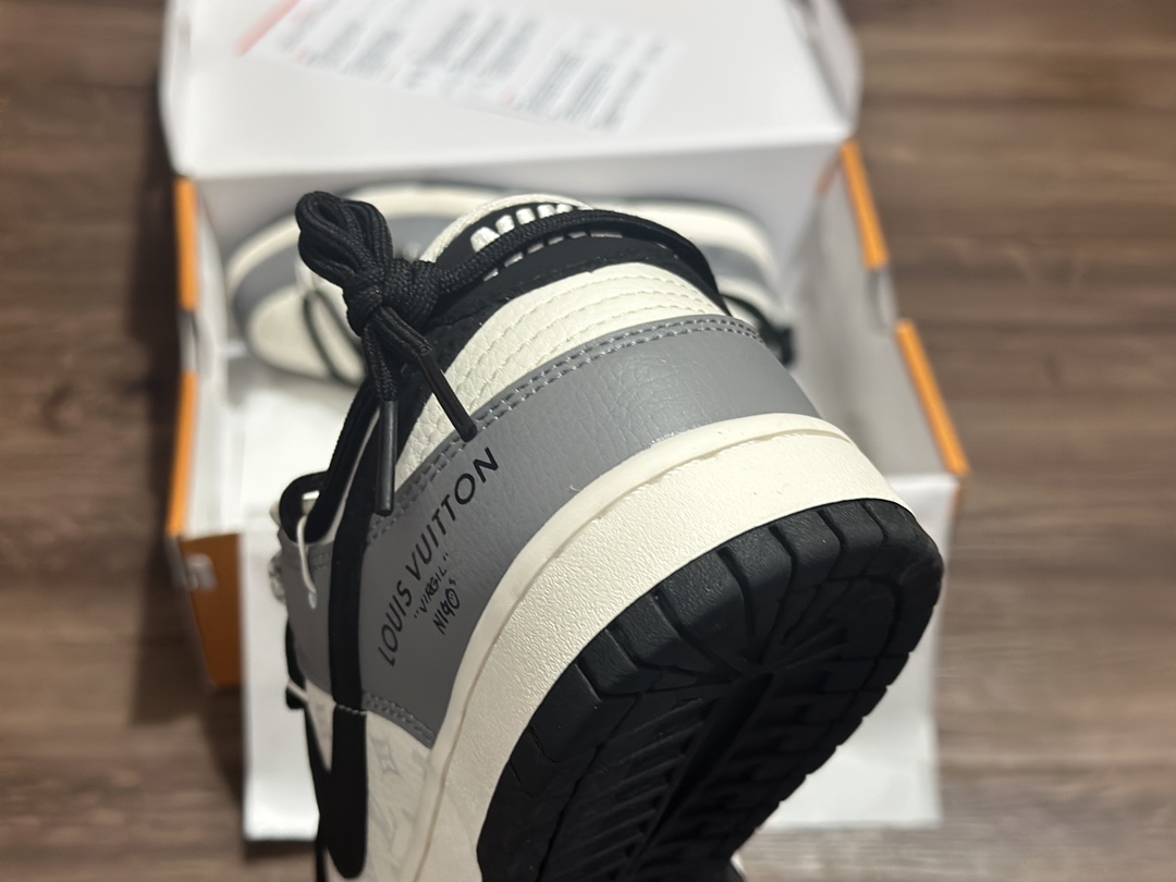 280 NIKE SB Dunk Low 白灰绑带 LV联名低帮休闲运动鞋  JJ5688-104