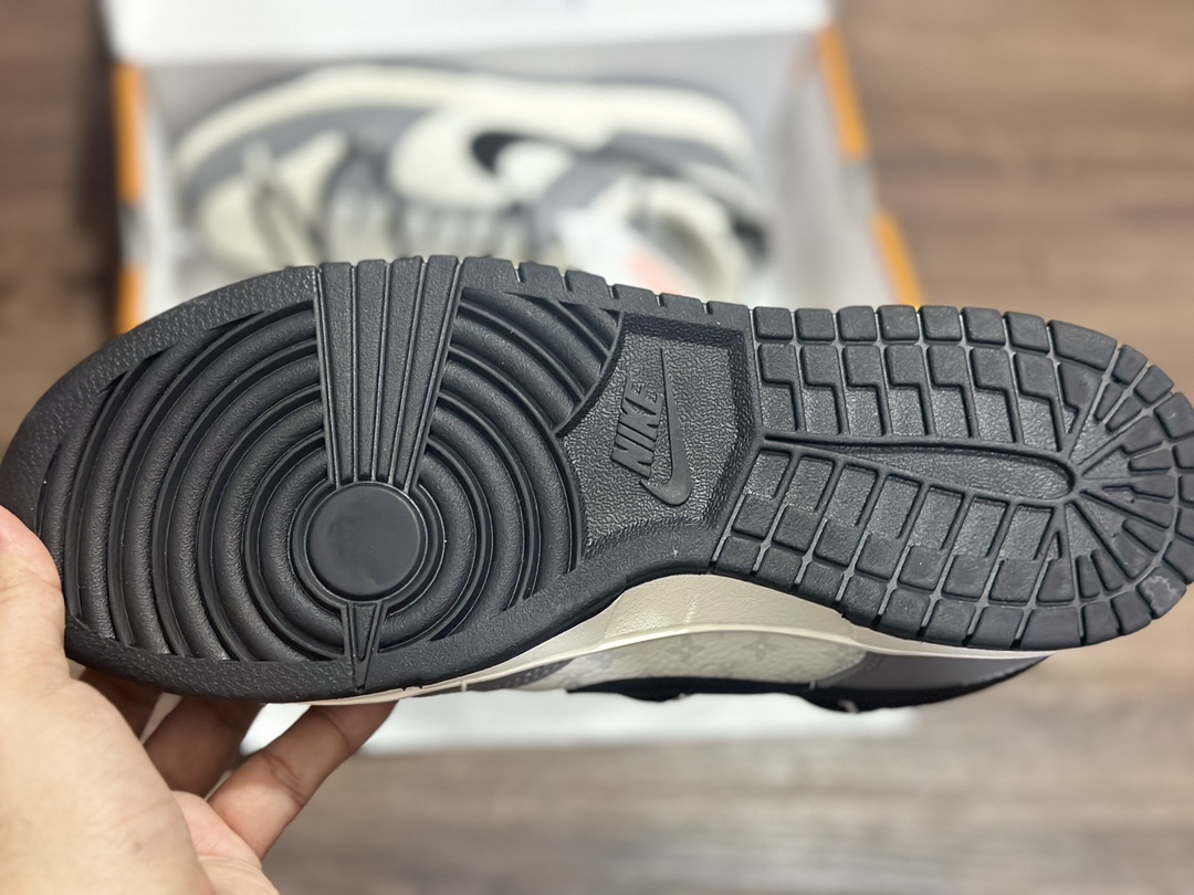 280 NIKE SB Dunk Low 白灰绑带 LV联名低帮休闲运动鞋  JJ5688-104