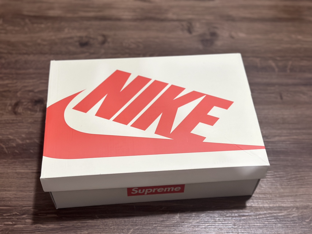 260 NIKE SB Dunk Low 双勾 supreme低帮休闲运动鞋 FC1688-142