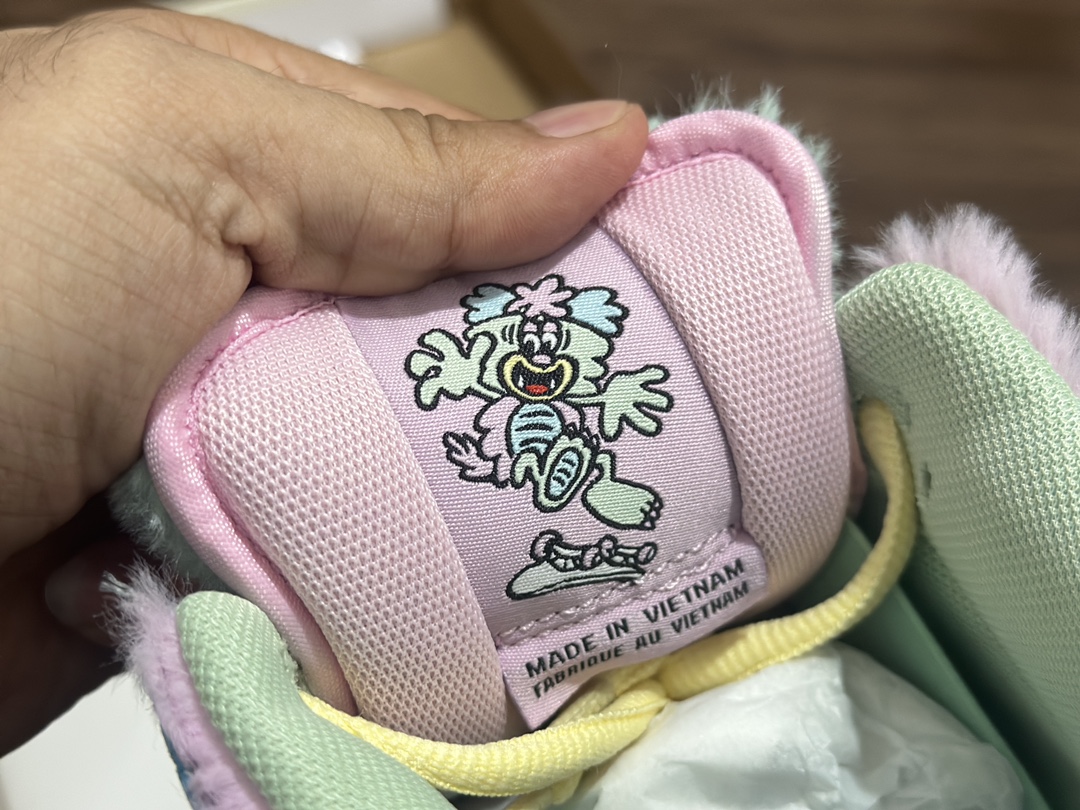 400 Verdy x Nk SB Dunk Low ”Visty” 联名款 毛绒玩具SB低帮休闲板鞋 FN6040-400