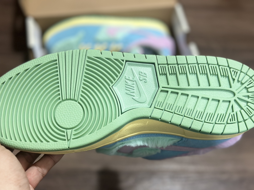 400 Verdy x Nk SB Dunk Low ”Visty” 联名款 毛绒玩具SB低帮休闲板鞋 FN6040-400