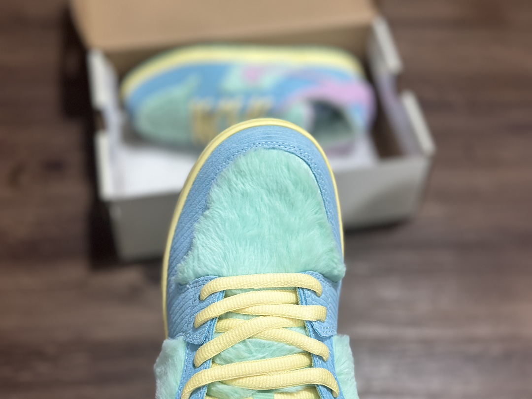 400 Verdy x Nk SB Dunk Low ”Visty” 联名款 毛绒玩具SB低帮休闲板鞋 FN6040-400